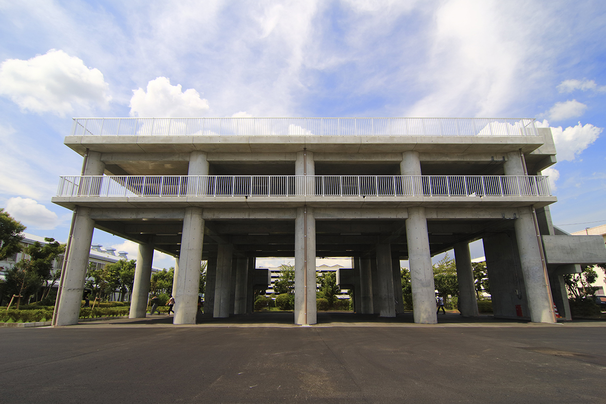 日産自動車本牧専用埠頭津波避難所 青木あすなろ建設株式会社 日産自動車本牧専用埠頭津波避難所 青木あすなろ建設株式会社