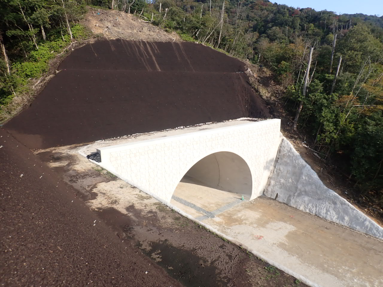 道路 青木あすなろ建設株式会社